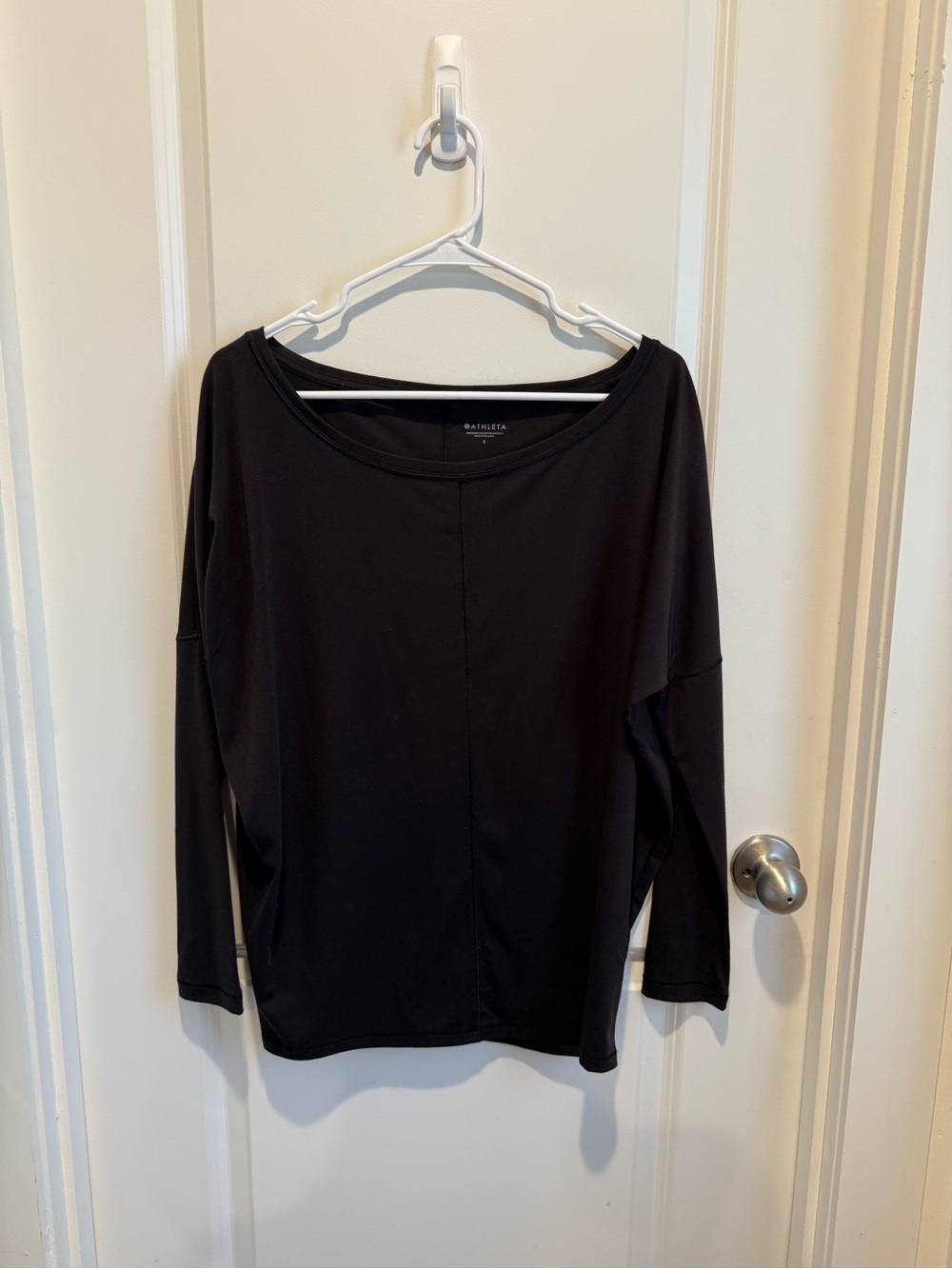 Athleta Black Long-Sleeve Scoop Neck Performance Top Size Small